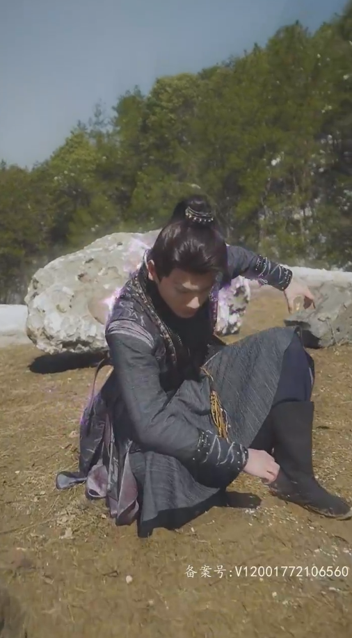 下山后，絕世美女非要拜我為師(全集)